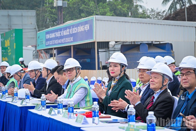 Các đại biểu tham dự chương trình