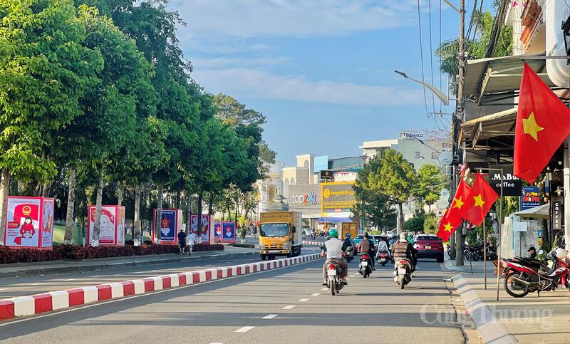 Thời gian trôi qua, những dấu tích chiến tranh dần lùi vào quá khứ, nhường chỗ cho một Pleiku đang đổi thay, phát triển từng ngày. Ảnh: Hiền Mai