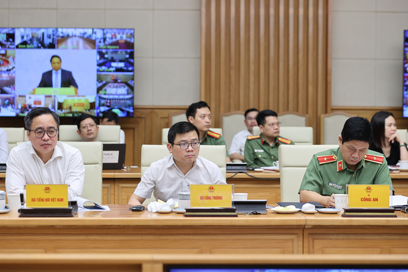 Thứ trưởng Bộ Công Thương Trương Thanh Hoài (Hàng đầu thứ 2 từ trái sang) dự Hội nghị toàn quốc về công tác phòng, chống thiên tai năm 2026 diễn ra vào chiều 1/4/2026 tại Văn phòng Chính phủ. Ảnh: VGP/Nhật Bắc.