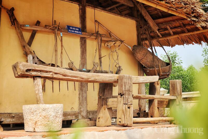 Tại Khu lưu niệm, ngôi nhà tranh vách đất đơn sơ - nơi Tổng Bí thư Hà Huy Tập cất tiếng khóc chào đời và sống những năm tháng tuổi thơ vẫn được bảo tồn nguyên vẹn.