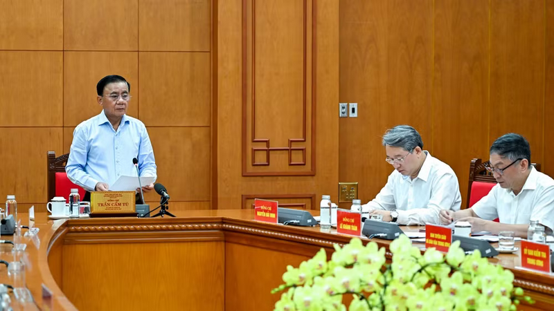 Thường trực Ban Bí thư Trần Cẩm Tú chủ trì cuộc họp với Văn phòng Trung ương Đảng. Ảnh: Duy Linh