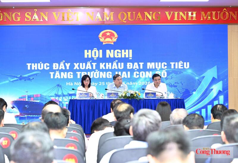 Phó Thủ tướng Thường trực Chính phủ Phạm Gia Túc chủ trì hội nghị cùng lãnh đạo Bộ Công Thương. Ảnh: Cấn Dũng