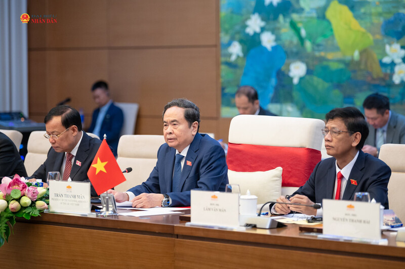 Chủ tịch Quốc hội Trần Thanh Mẫn phát biểu tại hội đàm.