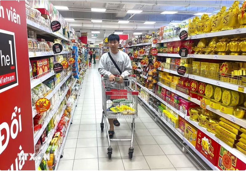 7 tháng năm 2026, tổng mức bán lẻ hàng hóa và doanh thu dịch vụ tiêu dùng tiếp tục duy trì đà tăng trưởng.