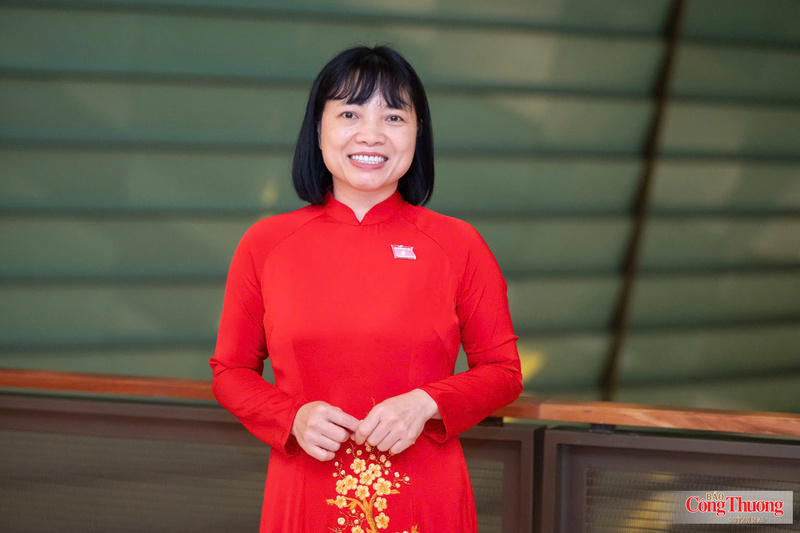 Đại biểu Nguyễn Thị Việt Nga, Phó trưởng Đoàn Đại biểu Quốc hội TP. Hải Phòng.