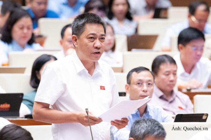 Đại biểu Nguyễn Tiến Nam - Đoàn ĐBQH thành phố Huế thống nhất dự thảo Luật đã rút ngắn thời gian giải quyết yêu cầu bồi thường.