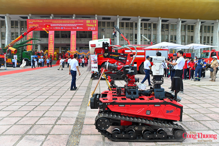 Rất nhiều robot chữa cháy có tích hợp công nghệ AI được giới thiệu tại triển lãm lần này.