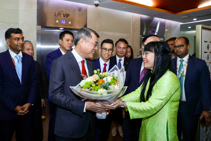 Lễ đón Thủ tướng Chính phủ Lê Minh Hưng tại sân bay - Ảnh: chinhphu.vn/Nhật Bắc
