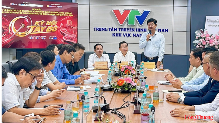 Ông Lâm Thanh Dũng - Phó Giám đốc Sở Văn hóa, Thể thao và Du lịch TP.  Cần Thơ, phát biểu tại buổi họp báo.
