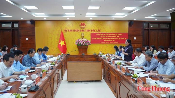 Đoàn công tác Bộ Giáo dục và Đào tạo làm việc với UBND tỉnh Đắk Lắk về nhiệm vụ năm học 2026-2027.