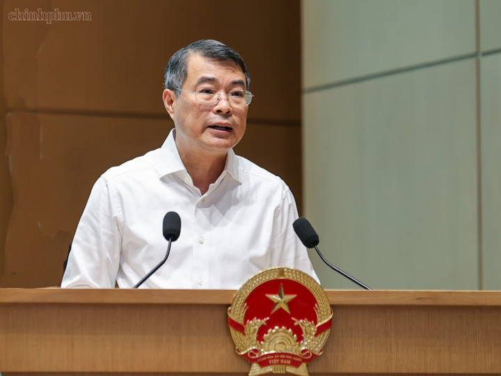 Thủ tướng Chính phủ, Trưởng Ban chỉ đạo nêu rõ các nhiệm vụ, giải pháp trọng tâm thời gian tới. Ảnh: Nhật Bắc