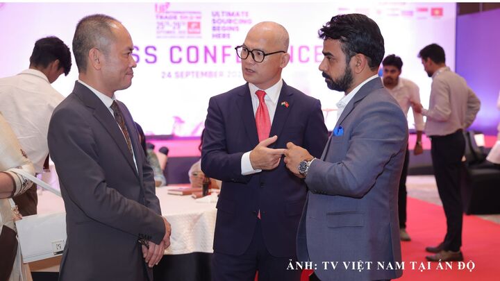 Đại sứ Trịnh Minh Mạnh đề xuất xây dựng thế hệ hợp tác kinh tế mới giữa Việt Nam và Uttar Pradesh dựa trên bốn trụ cột: thương mại và kết nối thị trường; đầu tư hai chiều và hợp tác sản xuất; công nghệ và đổi mới sáng tạo; kết nối doanh nghiệp vào các chuỗi cung ứng khu vực và toàn cầu.