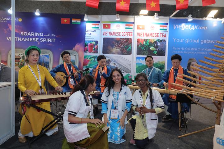 Đại sứ quán và Thương vụ Việt Nam khai mạc chuỗi xúc tiến kinh tế, đầu tư, du lịch và văn hóa tại Uttar Pradesh (Ấn Độ)