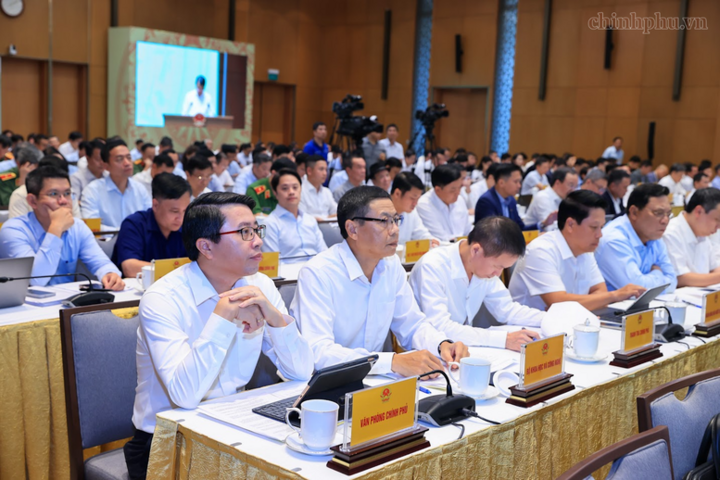 Các đại biểu tham dự phiên họp. Ảnh: Nhật Bắc